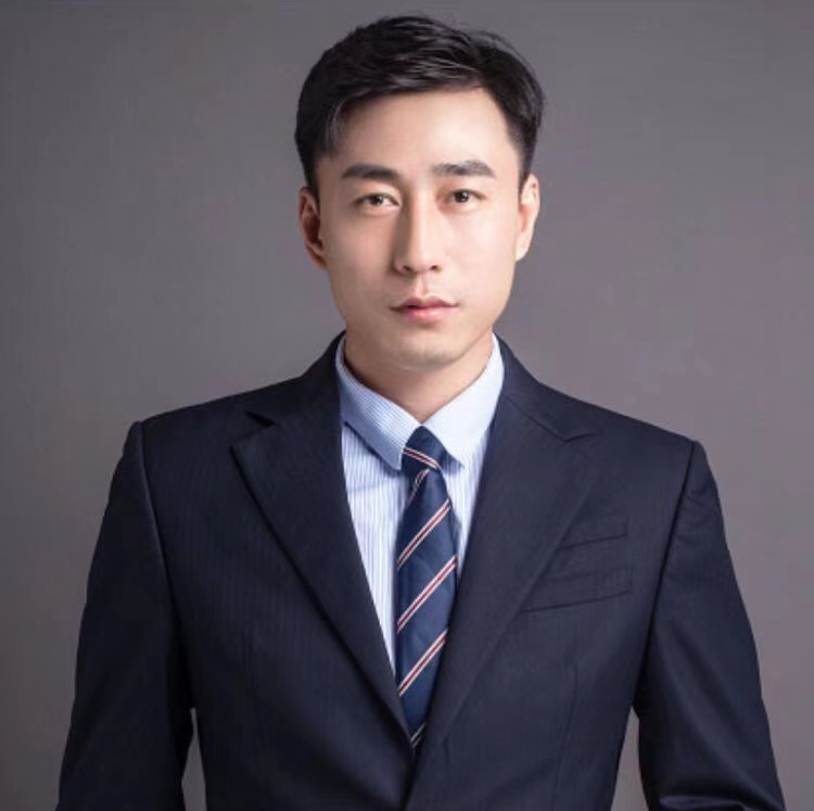 邹琼华设计总监